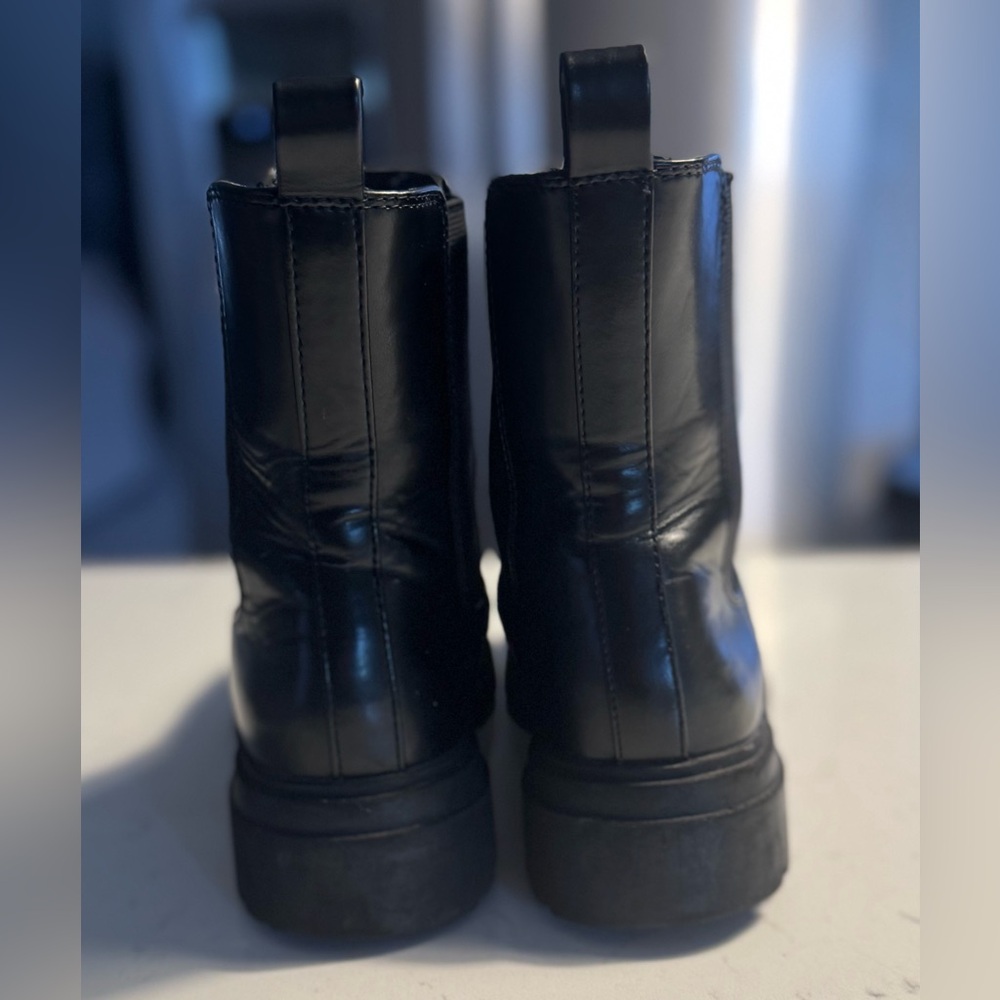 Black Ankle Boots Stylish Chic With Chunky Heel size 7.5 - Picture 5 of 11
